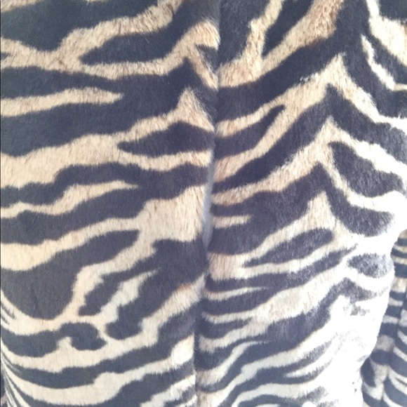 BANANA REPUBLIC FUR Animal Print Cropped Jacket - Picture 5 of 5